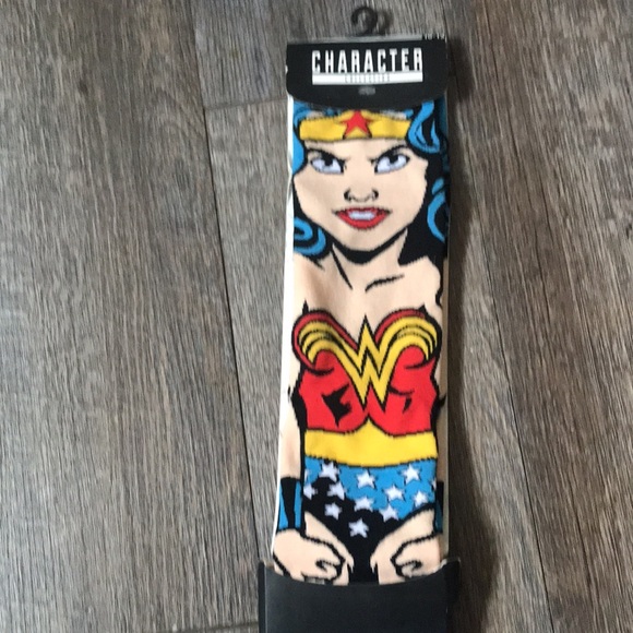💪🏼💋WONDER WOMAN Socks🔥💎 - Picture 2 of 7